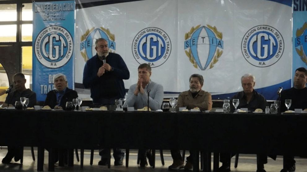 Cumbre de la CGT: participan más de 120 secretarios generales con la mira puesta en su futura conducción