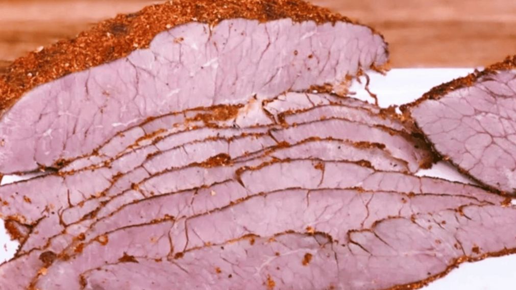 Cómo preparar un delicioso pastrón casero en tu cocina