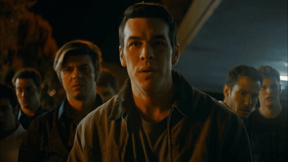 Una serie que atrapa desde el primer episodio con giros inesperados, secretos ocultos y un suspenso que no da respiro.