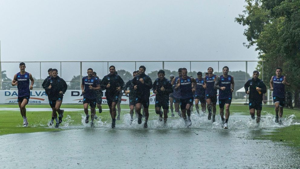 Llegó a Racing con bombos y platillos, fue pura decepción y está a punto de salir a préstamo