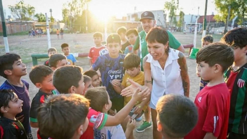 El Club Infantil Octubre 10 recibió nuevas herramientas para seguir creciendo