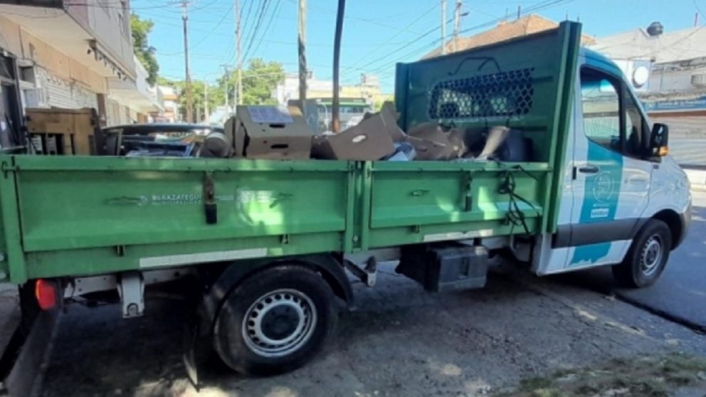 Quilmes entregó 332 aparatos electrónicos al programa Berazategui Recicla