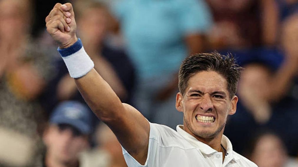 Sebastián Báez se llevó una trabajado triunfo ante Emilio Nava en su debut en el ATP 250 de Auckland