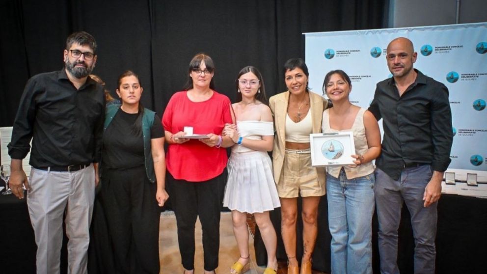 Quilmes honró la historia de Adrián Di Blasi: una voz, una ciudad, una pasión