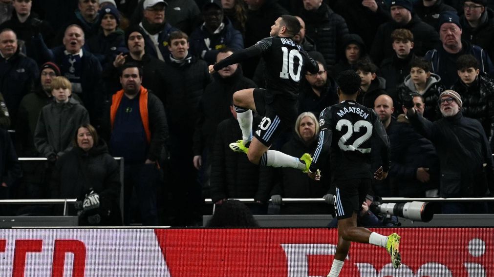 Sin Dibu Martínez, Emiliano Buendía fue figura en Aston Villa con gol y asistencia para el triunfo ante Tottenham en la FA Cup