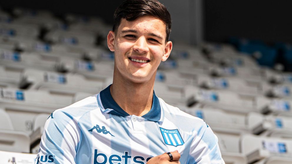 Oficial: Racing presentó a Valentín Carboni como nuevo refuerzo