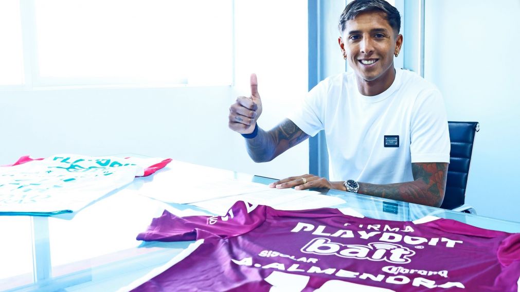 Agust�n Almendra fue presentado en Necaxa