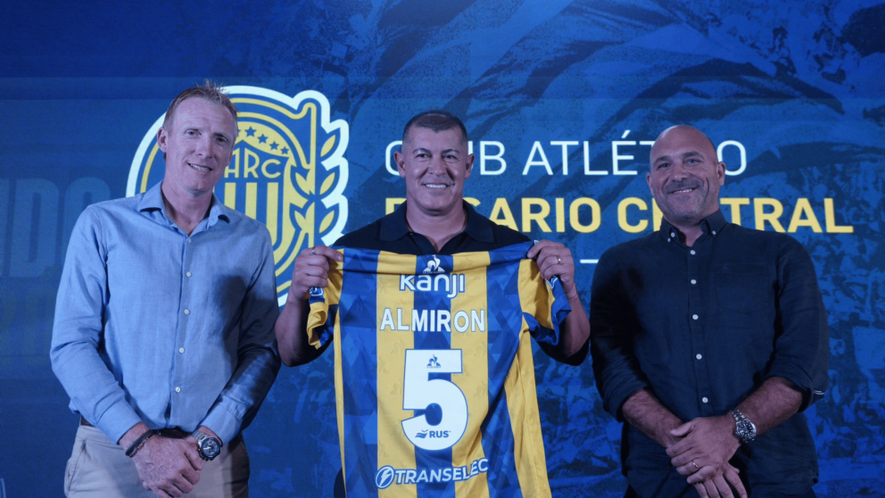 Jorge Almirón fue presentado como técnico de Rosario Central y se ilusiona con ganar la Copa Libertadores