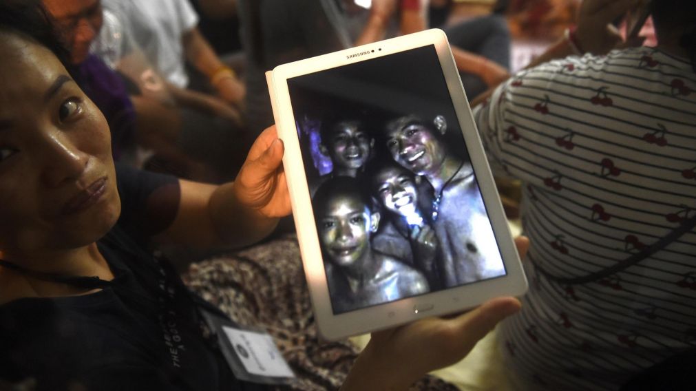 Los chicos tailandeses ya están con sus familias. (AFP)