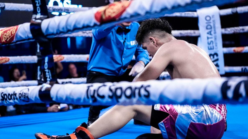 Le rompi� la mand�bula y ahora quiere pagarle la operaci�n: el gran gesto de Touba Niang, el senegal�s que destruy� a Bazooka Ch�vez