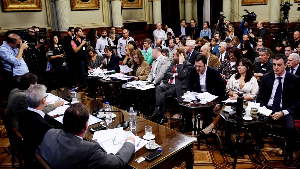 Un plenario de comisiones escuchará a los especialistas.
