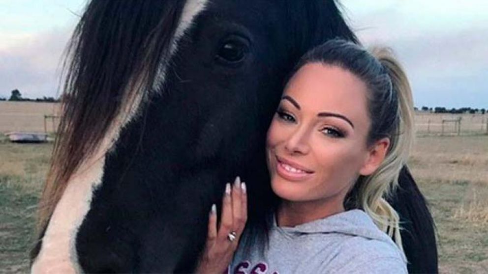 Isabelle pasó de vigilar reclusos a estar presente en la industria pornográfica.