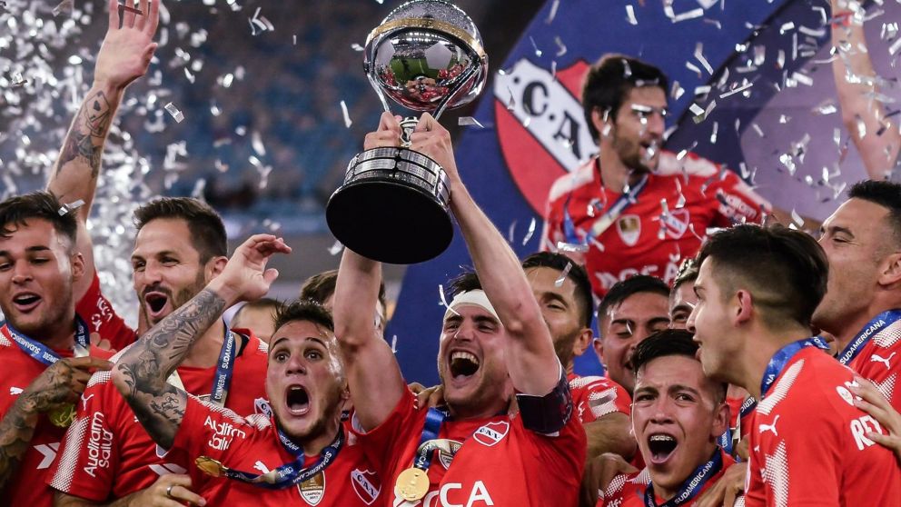 Fue campeón de la Copa Sudamericana con Independiente y vuelve al fútbol argentino para jugar en un nuevo club