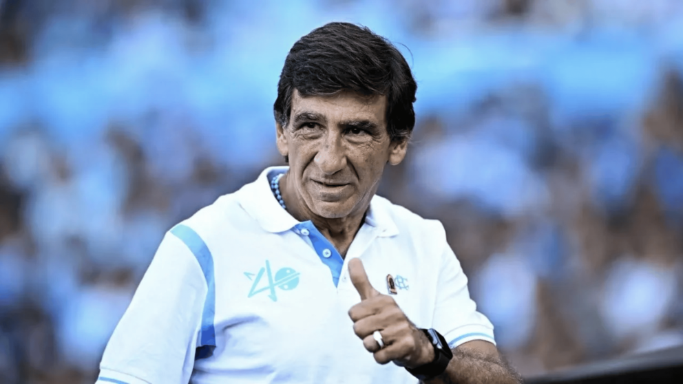 Gustavo Costas ya definió el refuerzo con el que reemplazará a Agustín Almendra en Racing