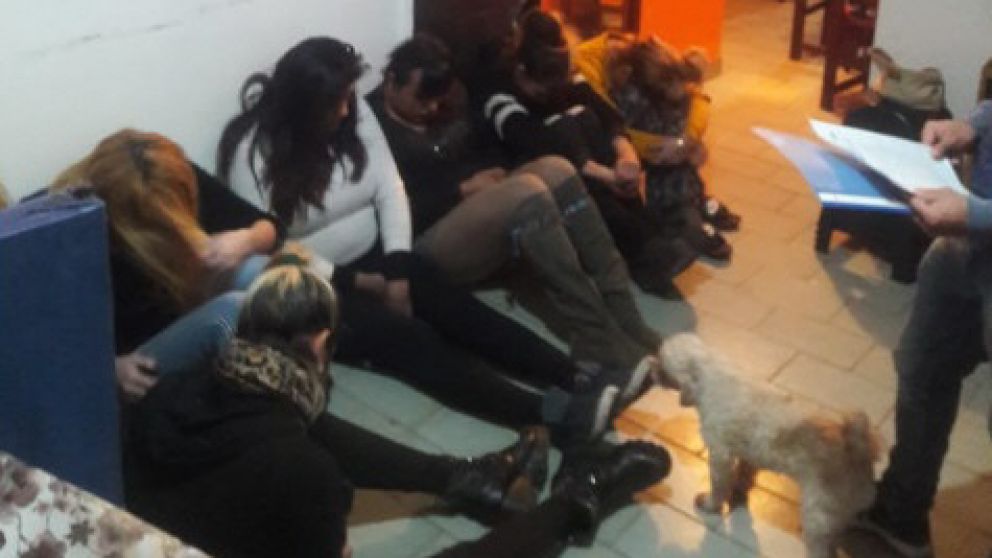 Algunas de las personas que fueron detenidas en las diversas diligencias.