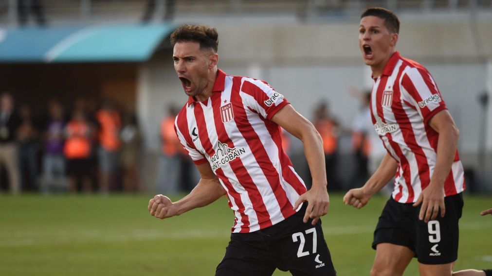 Con un doblete de Alario, Estudiantes de La Plata le ganó sobre el final a Platense y se quedó con el Trofeo de Campeones
