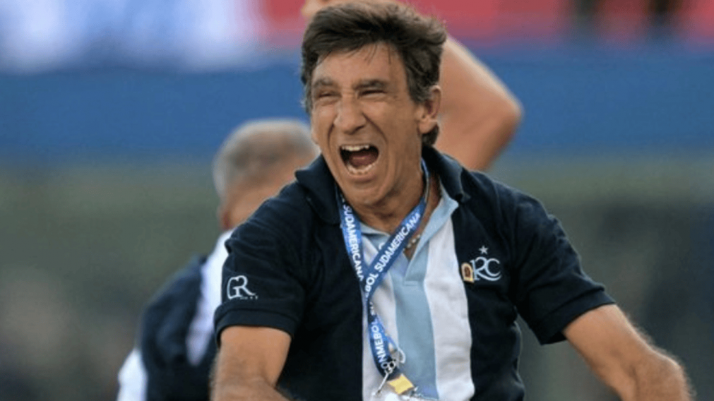 Gustavo Costas aceptó ser el entrenador de Racing hasta el final de la presidencia de Diego Milito