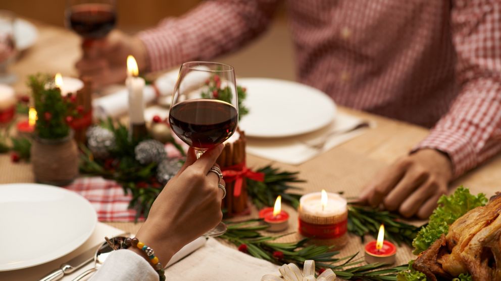 Horóscopo: los signos que reconectarán con alguien esta Navidad.