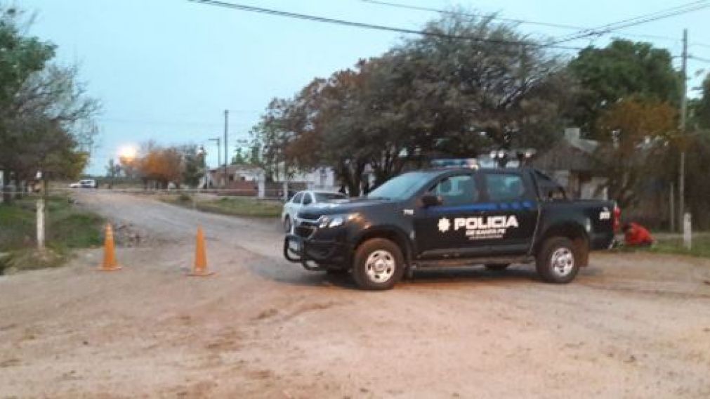 El policía uso su arma reglamentaria para matar a su pareja.