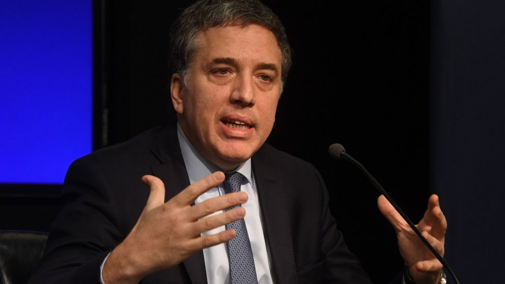 Dujovne se esforzó en explicar la situación actual.