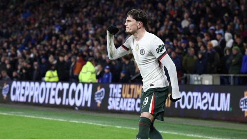 Doblete de Alejandro Garnacho en la victoria del Chelsea sobre el Cardiff, por la EFL Cup