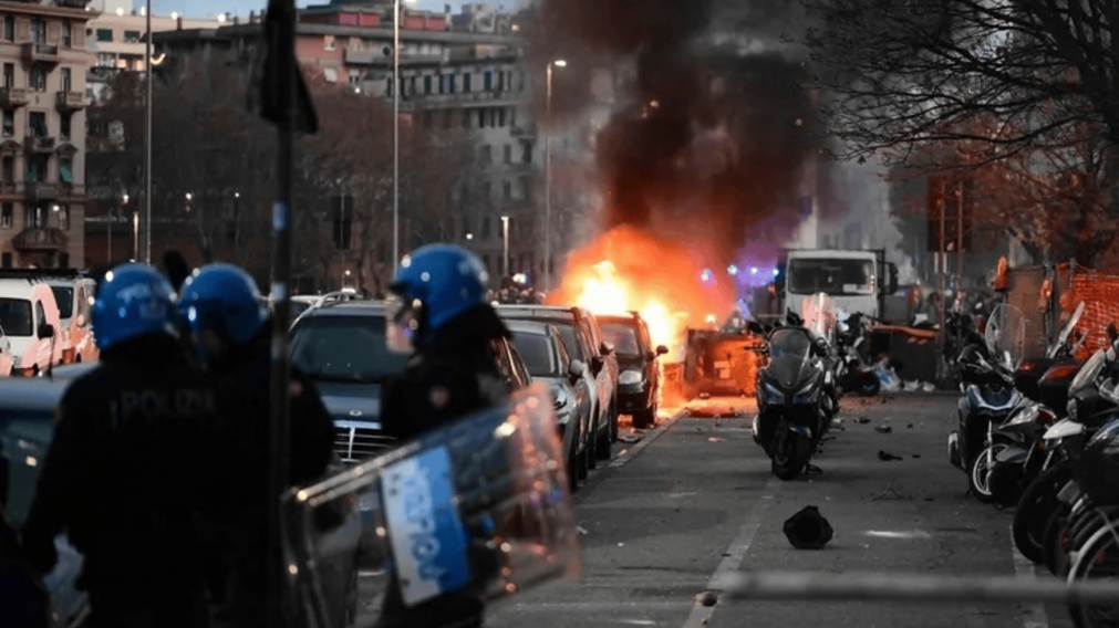 Violencia extrema en la Serie A: ultras de Inter y Genoa se mataron en la previa al cruce por el torneo de Italia