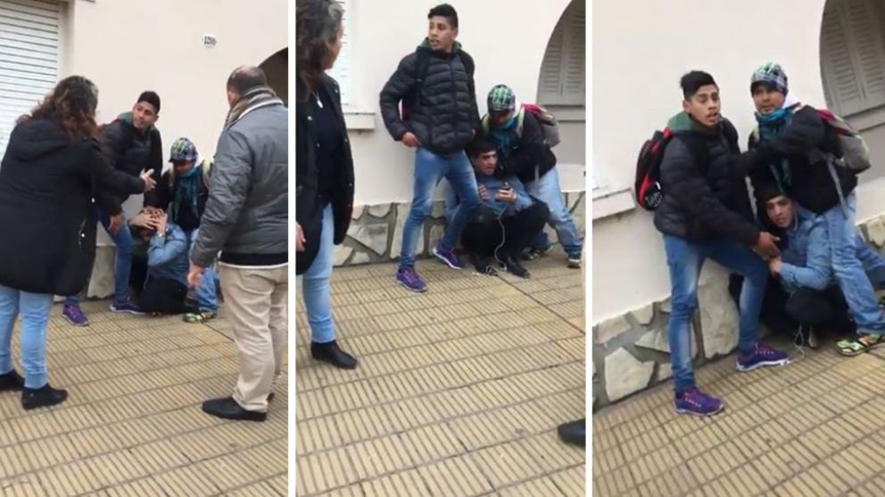 La policía llegó al lugar y evitó que los vecinos continúen linchando al delincuente. (Captura)