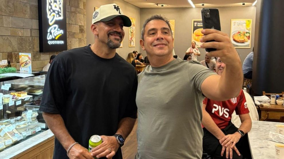 Juan Sebastián Verón desafía a "Chiqui" Tapia y la AFA y ya está en Santiago del Estero para la final entre Racing y Estudiantes