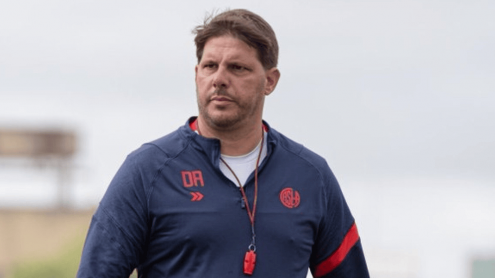 San Lorenzo busca refuerzos: el delantero que tiene en la mira Ayude para el 2026