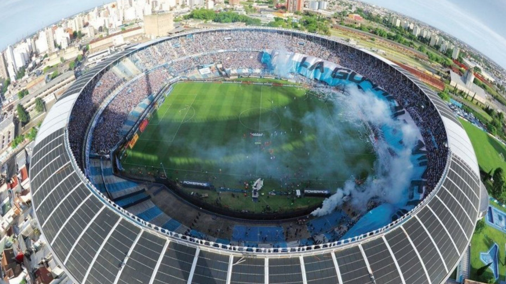 Racing no se olvida de los hinchas que no pueden viajar a la final ante Estudiantes: Cilindro abierto y pantalla gigante