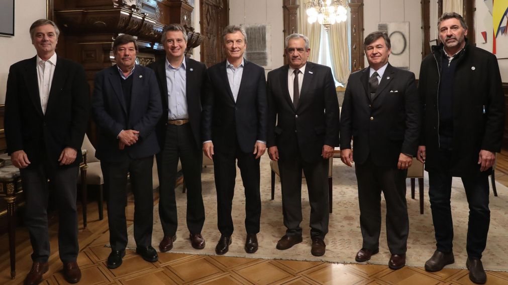 El jefe de Estado, junto los representantes del campo (Prensa Presidencia).