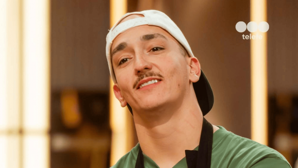 En "MasterChef Celebrity", Alex Pelao rompió en llanto y habló por primera vez de sus trastornos alimenticios.