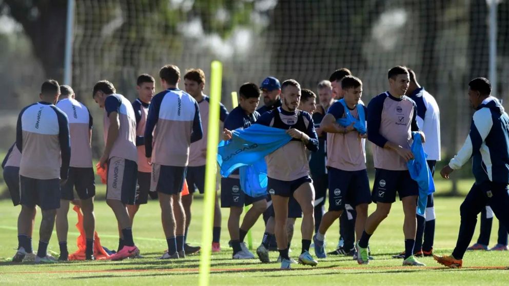 Los jugadores de Gimnasia de La Plata levantaron el paro y volvieron a entrenar de cara al partido ante Estudiantes