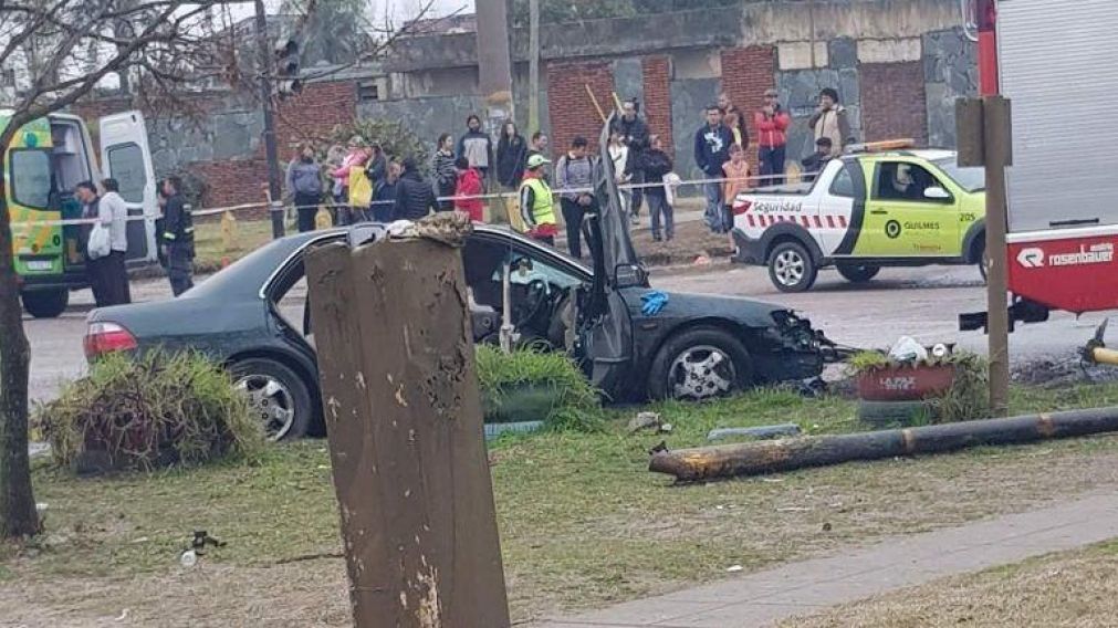 El auto que provoc� el tr�gico accidente.