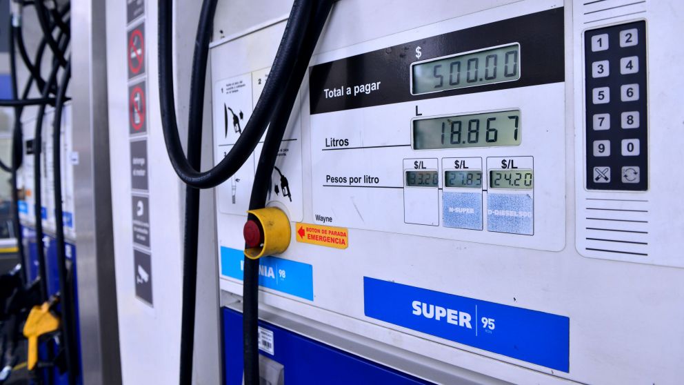 Ya corren los aumentos en la nafta (Jonatan Moreno/Crónica)