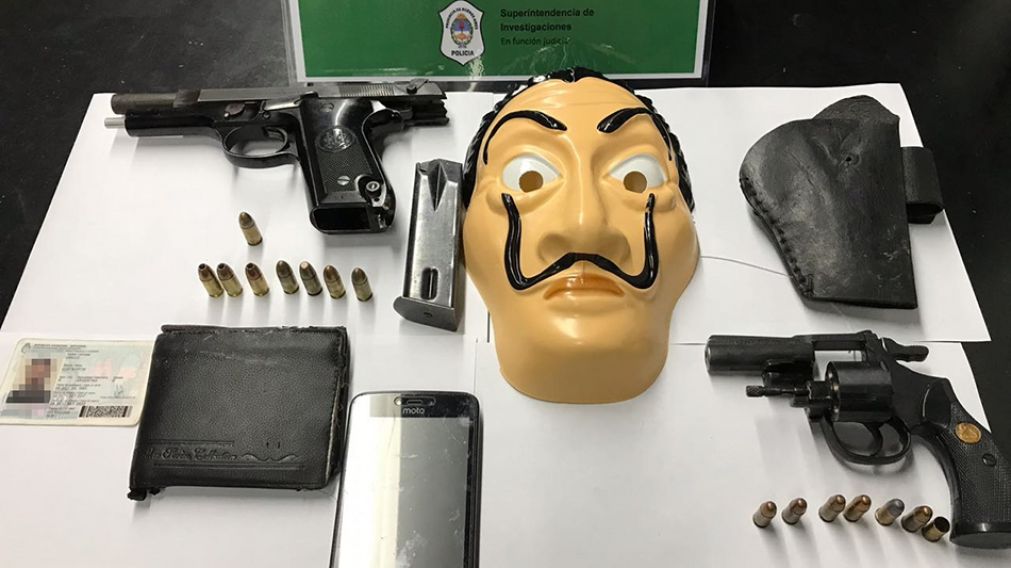 Así la policía cerraba el operativo contra la banda de La Casa de Papel.