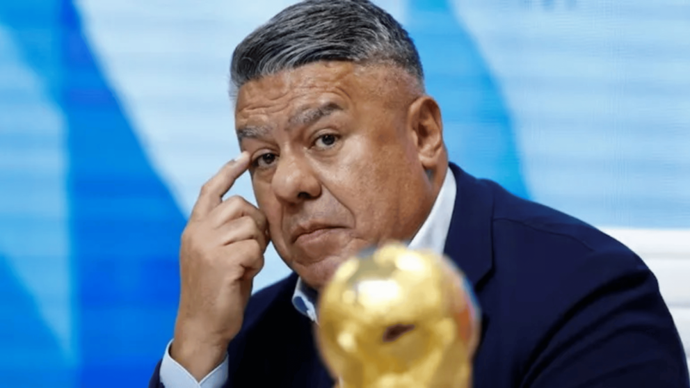 Fuerte repudio a Chiqui Tapia en el recital de Wos