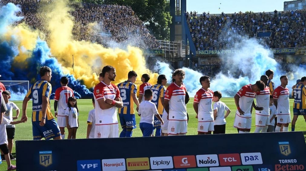 La AFA de Chiqui Tapia transita su peor momento: el rol de los futbolistas tras el pasillo de la bronca de Estudiantes a Rosario Central