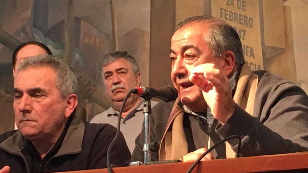 El secretario general de la CGT criticó el modelo económico del gobierno.