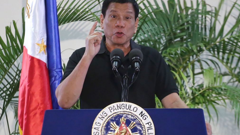 El filipino volvió a sorprender con sus nefastas declaraciones.