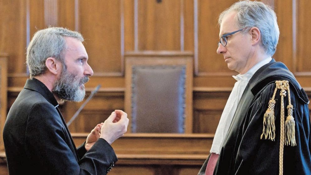 Carlo Alberto Capella admitió su culpabilidad, explicando que atravesó "una crisis personal".