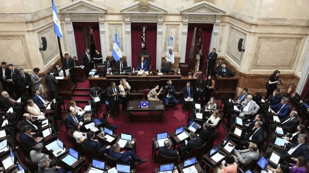 Se formalizó en el Boletín Oficial el rechazo del Congreso a un DNU y los decretos delegados de Javier Milei (Imagen ilustrativa).