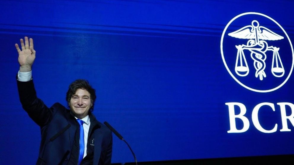 Javier Milei en la Bolsa de Comercio de Rosario.