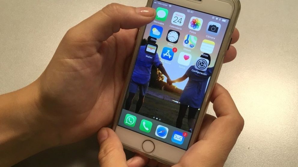 Esta nueva plataforma de Google permite buscar y adjuntar GIFs animados a los mensajes y programar respuestas inteligentes