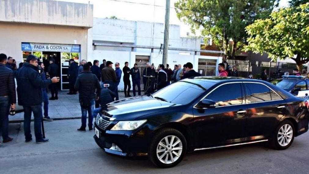 Dirigentes del arco político acompañaron al senador Naidenoff.