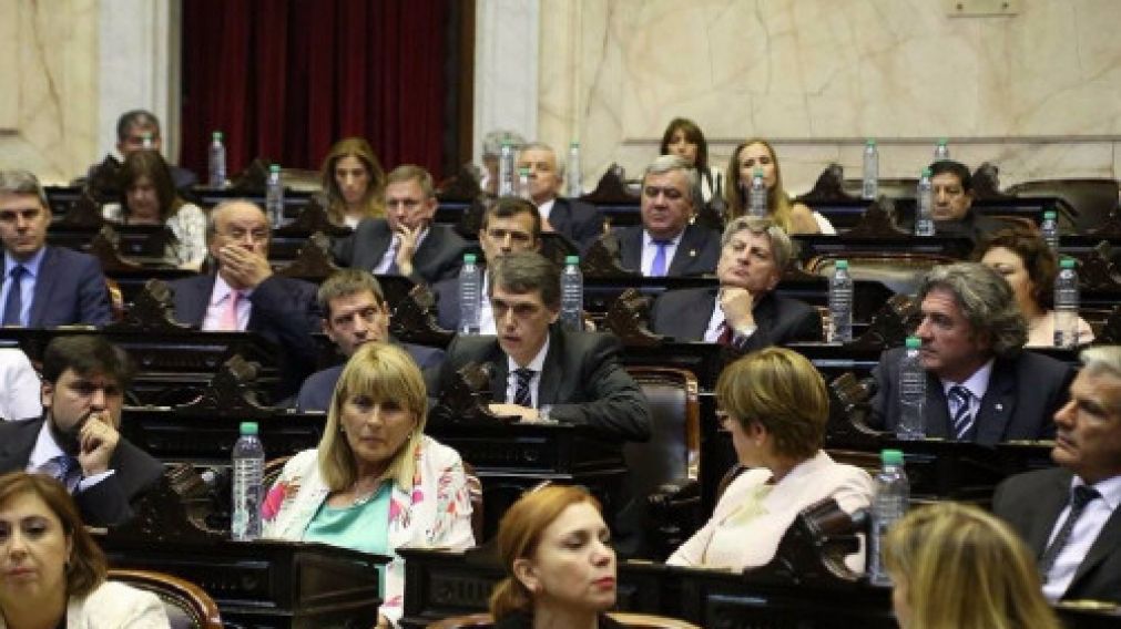 El bloque justicialista y el frente renovador no darán quórum.