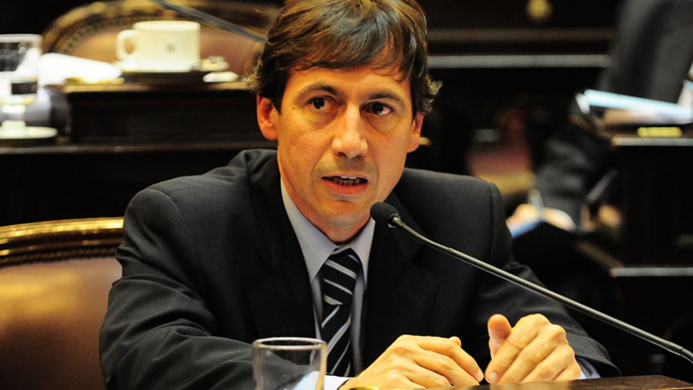 Luis Naidenoff sufrió el trágico falllecimiento de su esposa y un hijo.