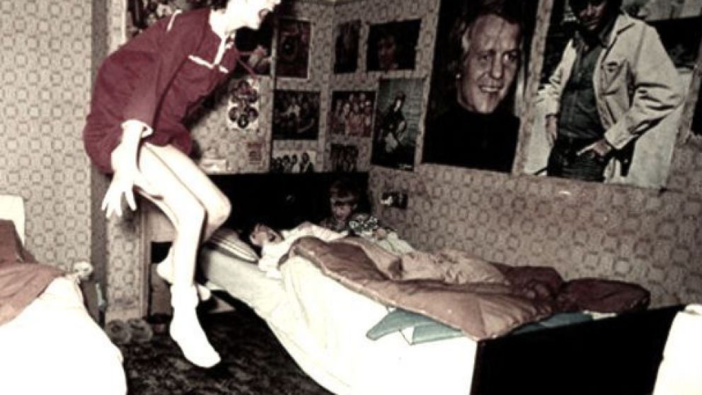 El extraño caso Enfield. Las niñas "tomadas" por una entidad, vuelvan en su habitación.