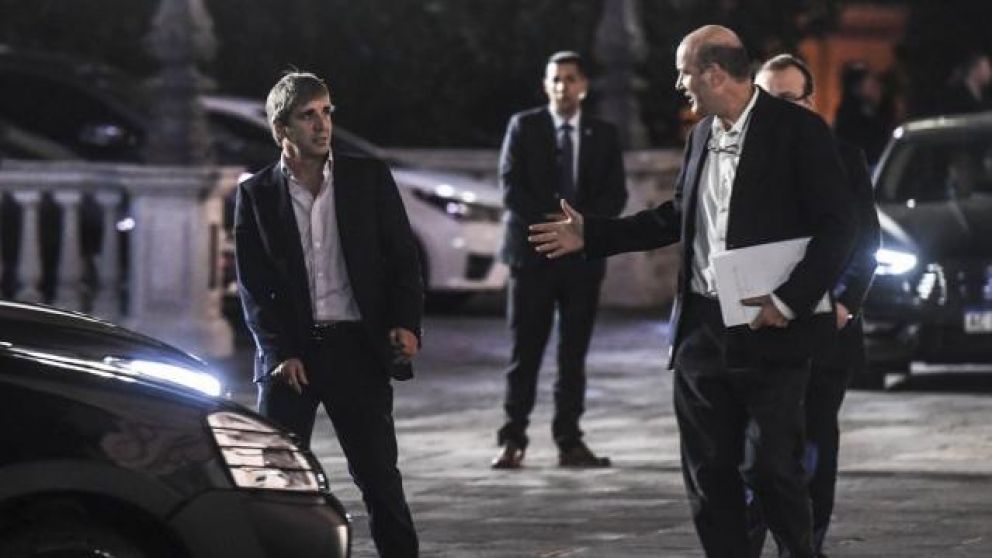 Caputo reemplazará a Sturzenegger en el BCRA.