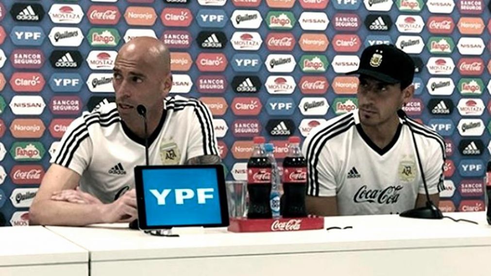 Willy y Nahuel, dialogaron casi una hora con la prensa.